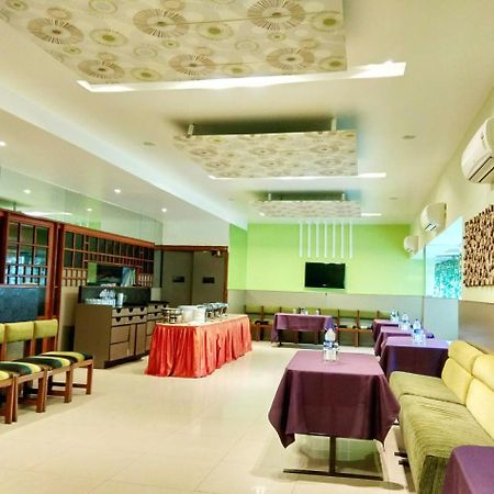 Hotel Raviraj Πούνε Εξωτερικό φωτογραφία