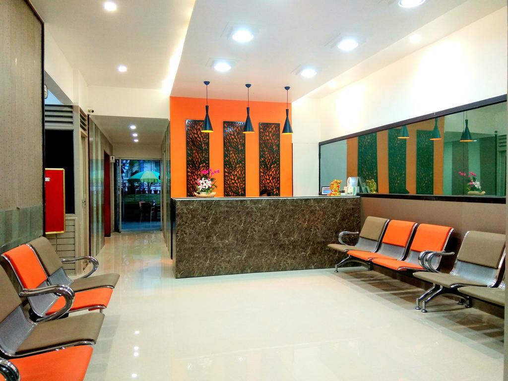 Hotel Raviraj Πούνε Εξωτερικό φωτογραφία