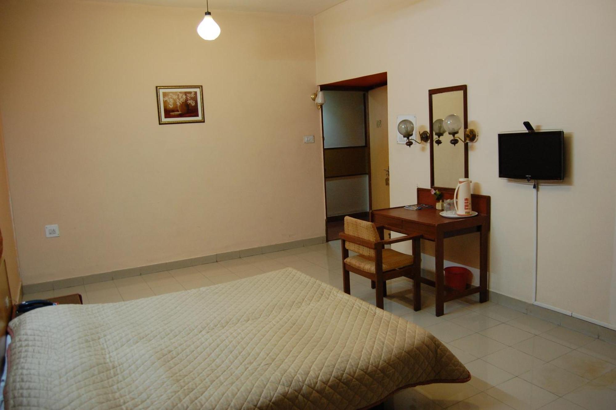 Hotel Raviraj Πούνε Εξωτερικό φωτογραφία