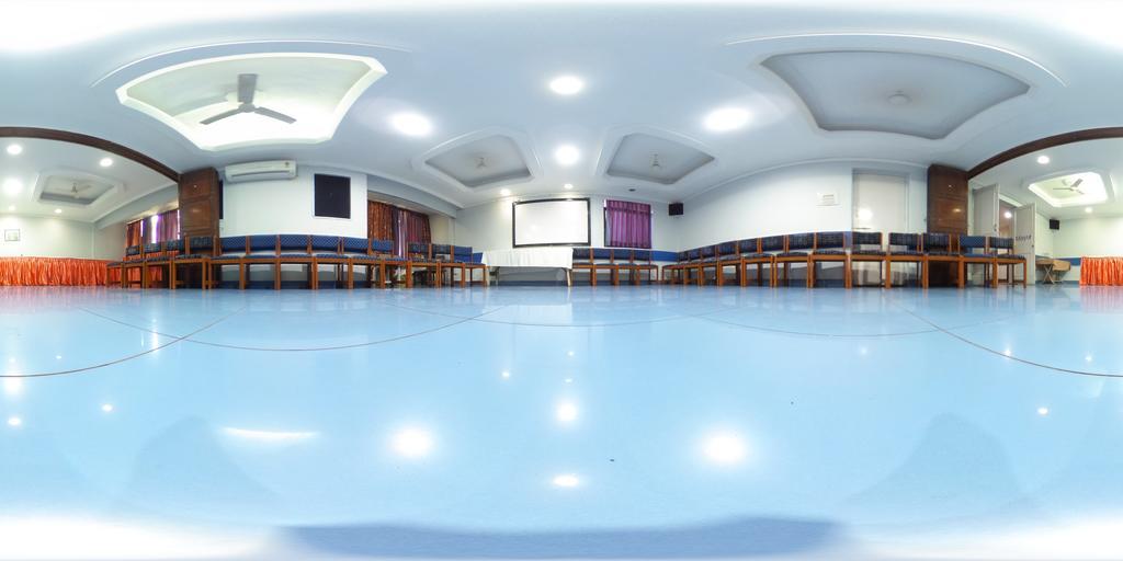 Hotel Raviraj Πούνε Εξωτερικό φωτογραφία