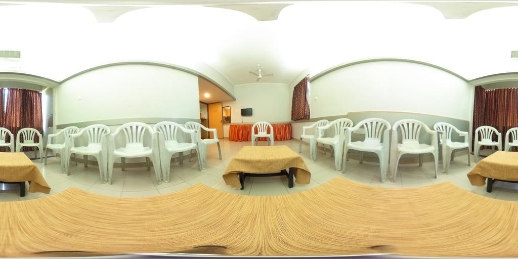 Hotel Raviraj Πούνε Εξωτερικό φωτογραφία