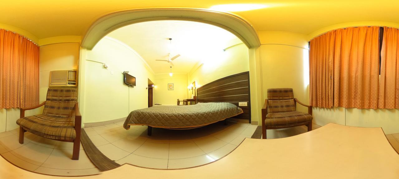 Hotel Raviraj Πούνε Εξωτερικό φωτογραφία