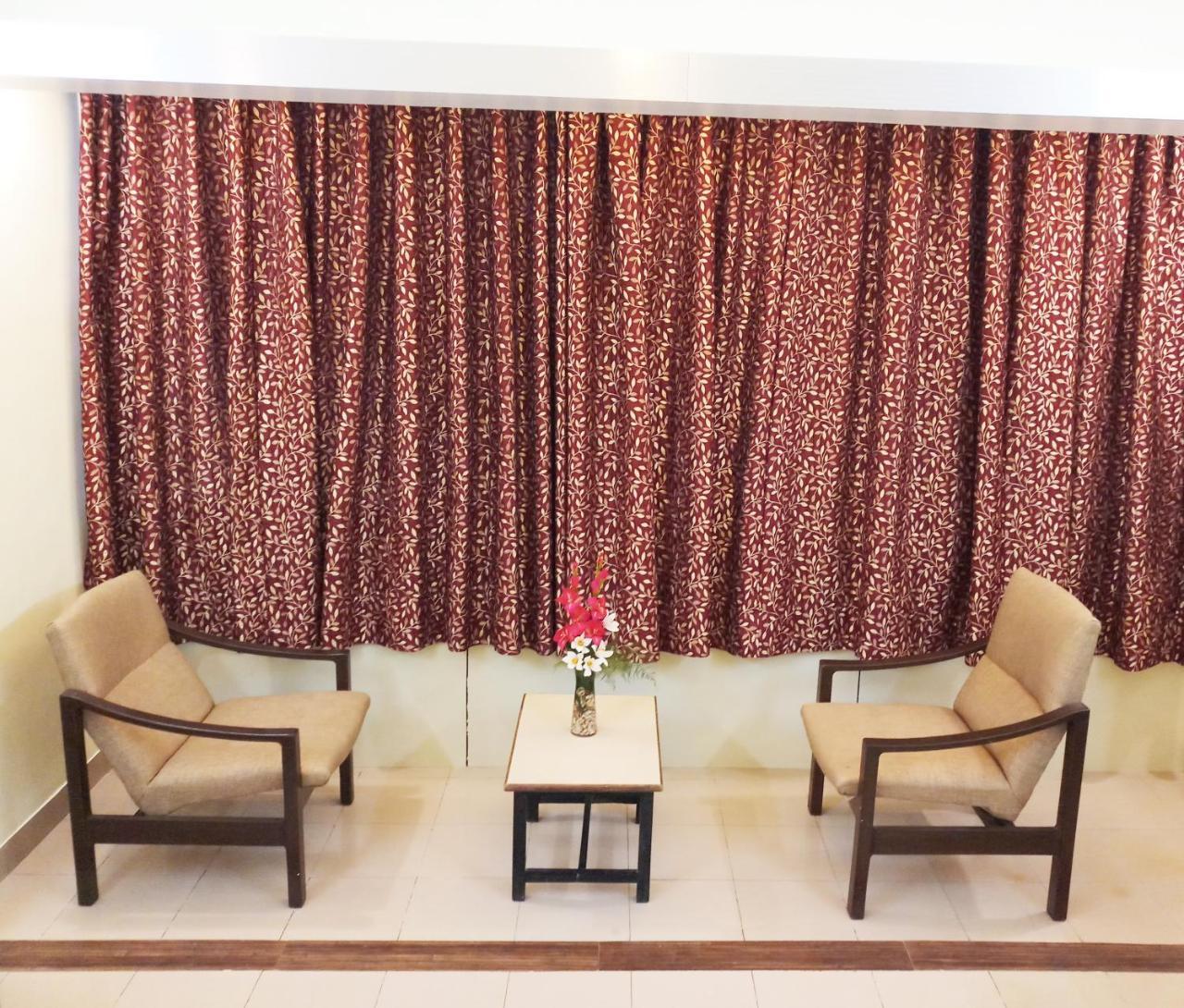 Hotel Raviraj Πούνε Εξωτερικό φωτογραφία